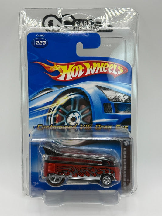 2006 Hot Wheels Mystery Car Volkswagen Drag Bus (Bent Corners) With Protector