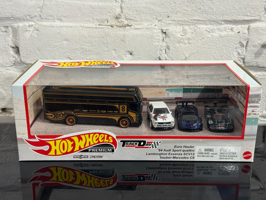 2023 Hot Wheels Premium Diorama Track Day Sauber / Lamborghini / Audi Quattro