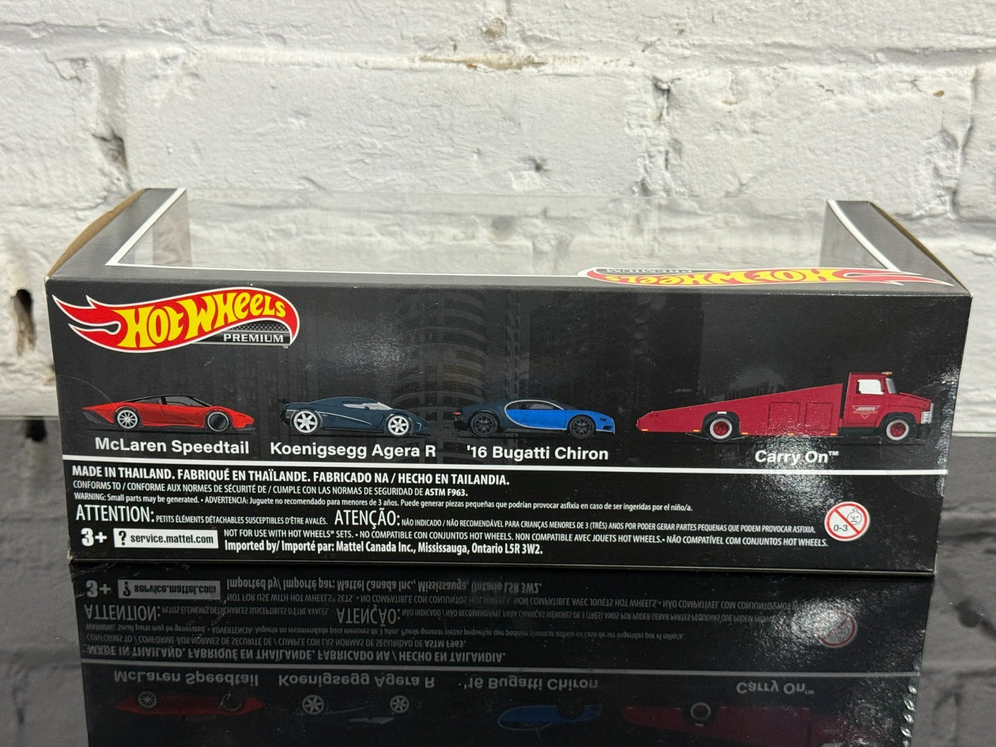 2022 Hot Wheels Car Culture Premium Diorama Bugatti Chiron/ Agera R/ McLaren