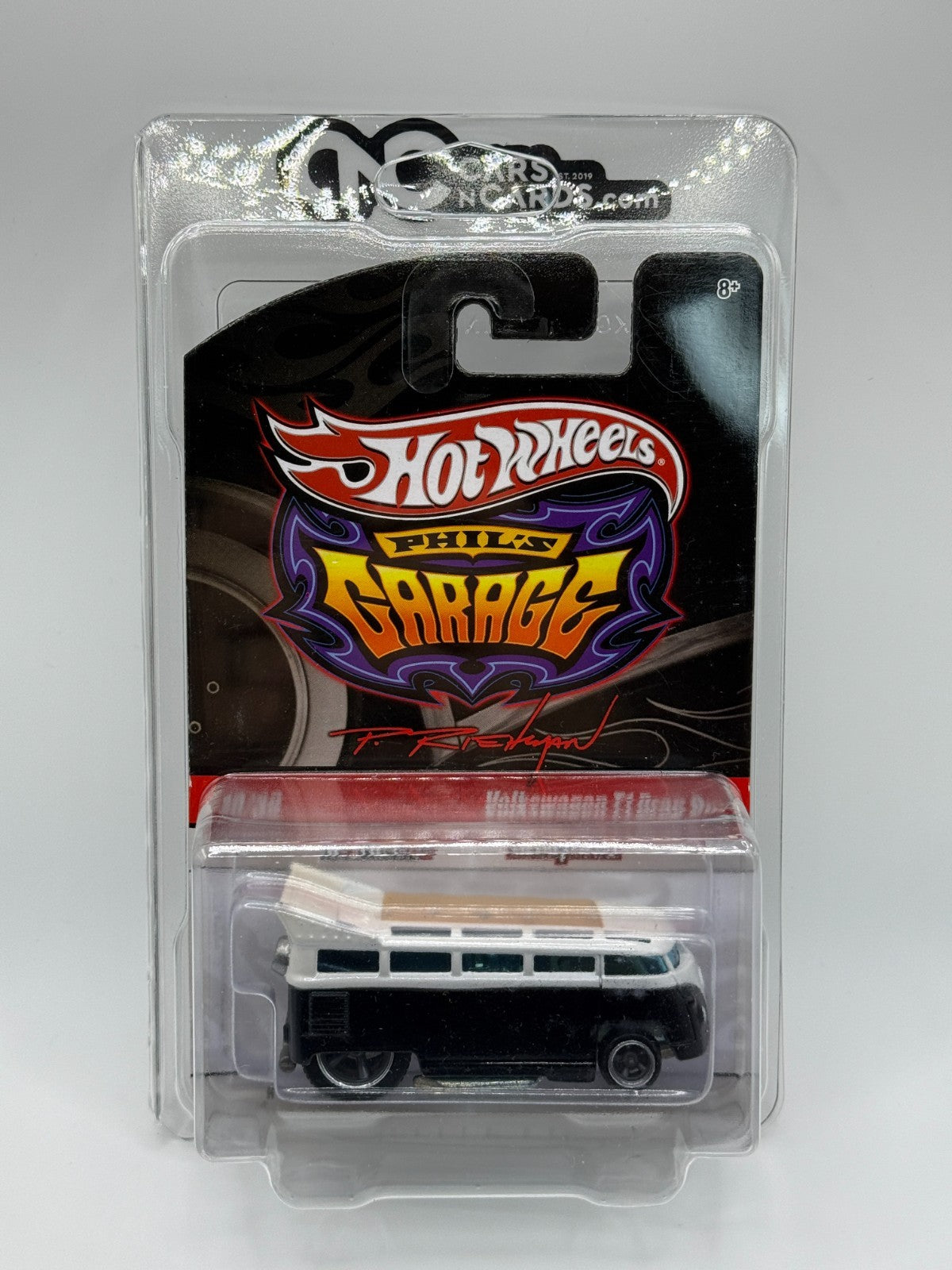 2009 Hot Wheels Phil's Garage 30/39 Volkswagen T1 Drag Bus With Protector