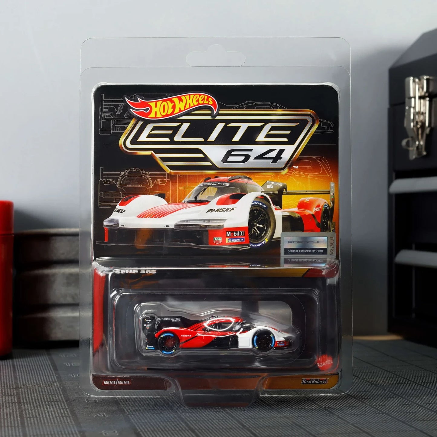 2025 Hot Wheels Elite 64 Porsche 963 Penske Racing With Protector