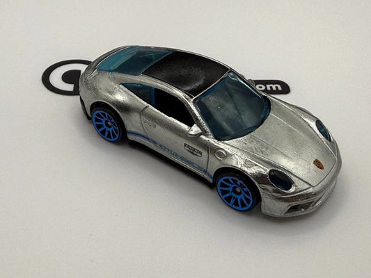 2025 Hot Wheels Porsche 911 Carrera T ZAMAC No Rivet with Original Wheels