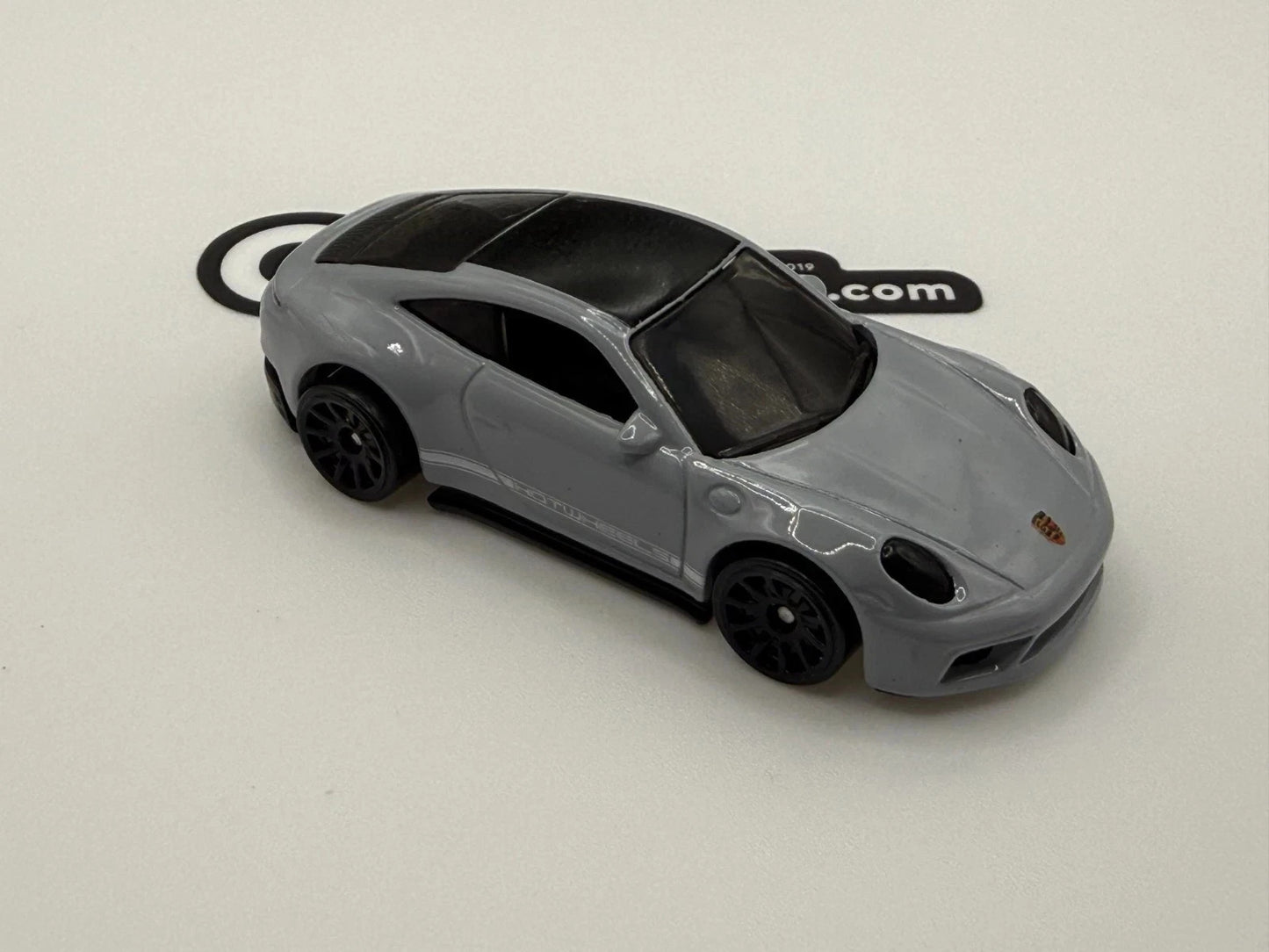 2025 Hot Wheels Porsche Carrera T No Rivet Original Wheels