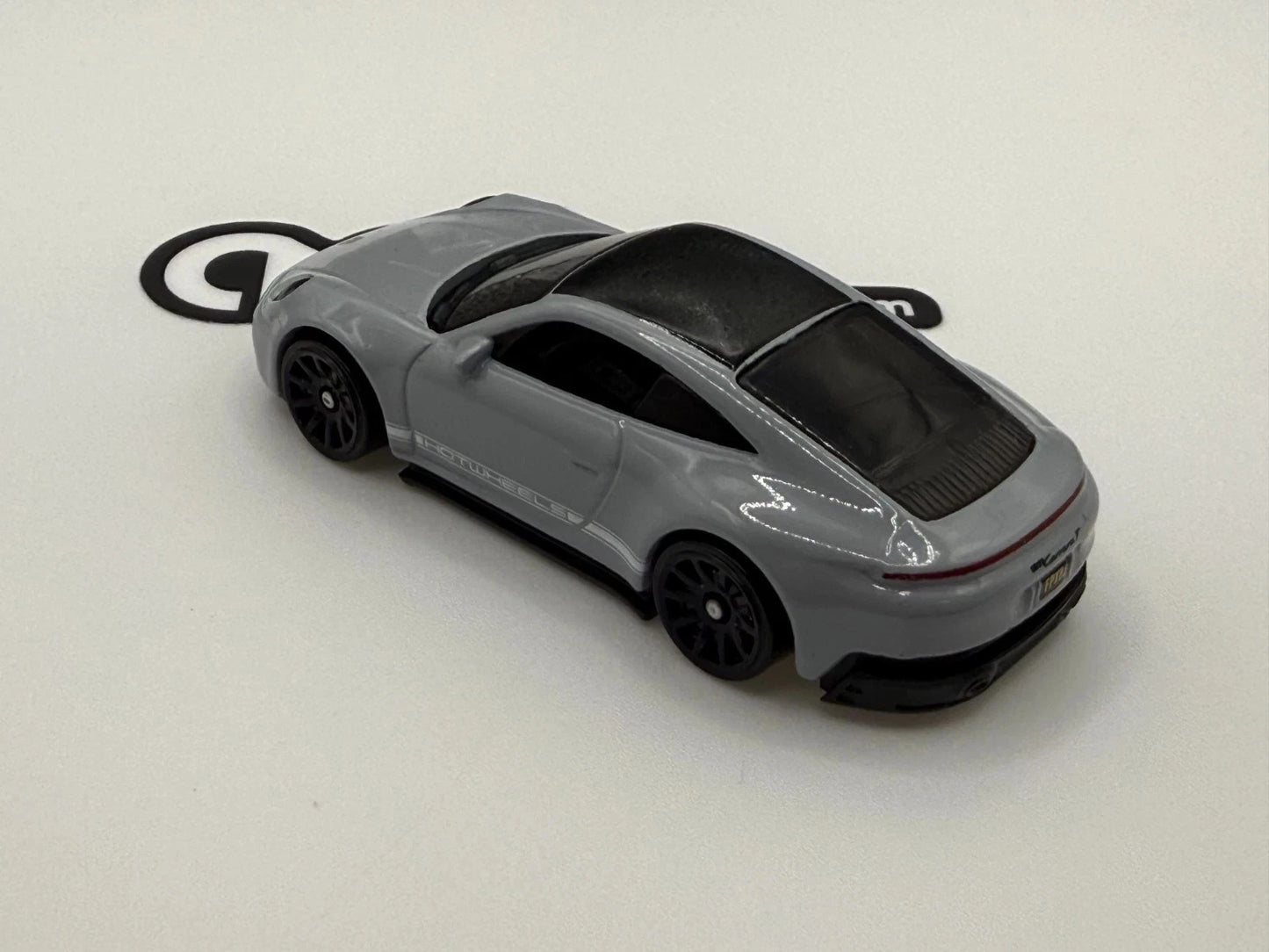 2025 Hot Wheels Porsche Carrera T No Rivet Original Wheels