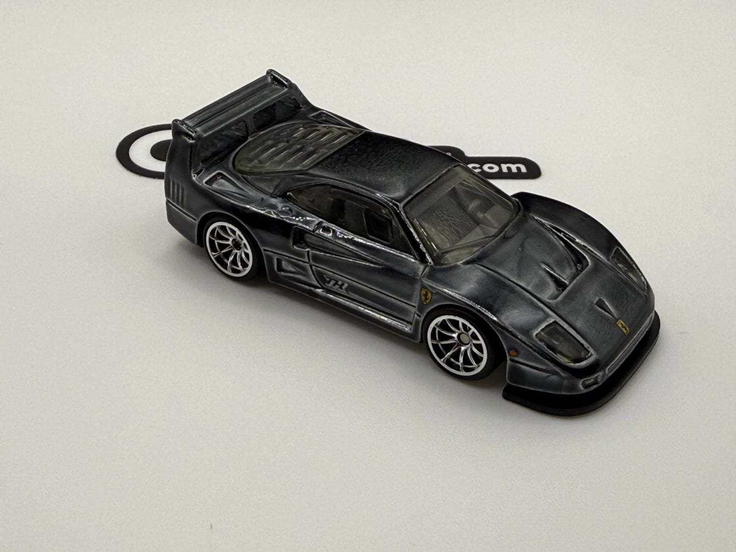 2026 Hot Wheels Super Treasure Hunt Ferrari F40 No Rivet with Real Riders