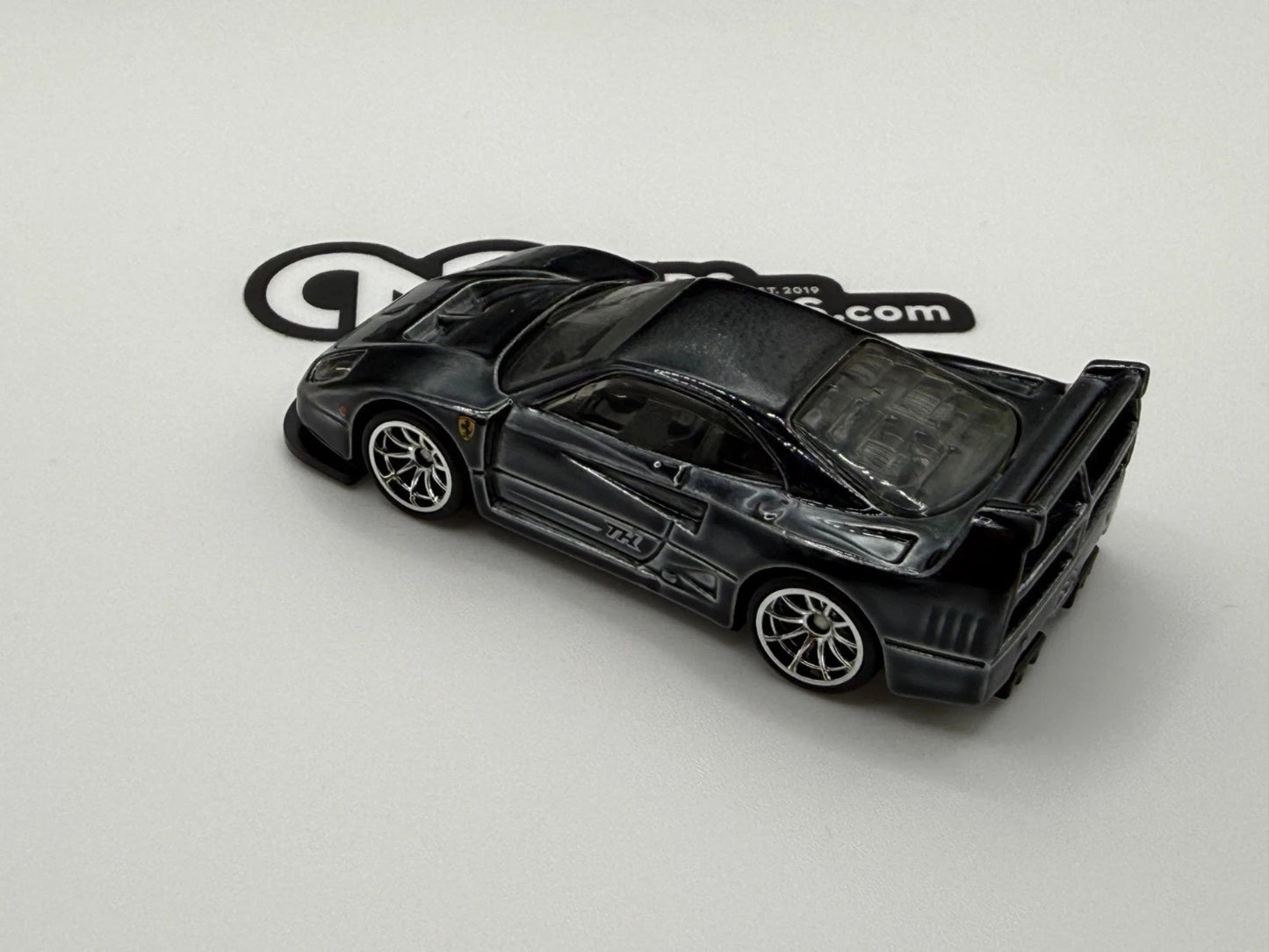 2026 Hot Wheels Super Treasure Hunt Ferrari F40 No Rivet with Real Riders