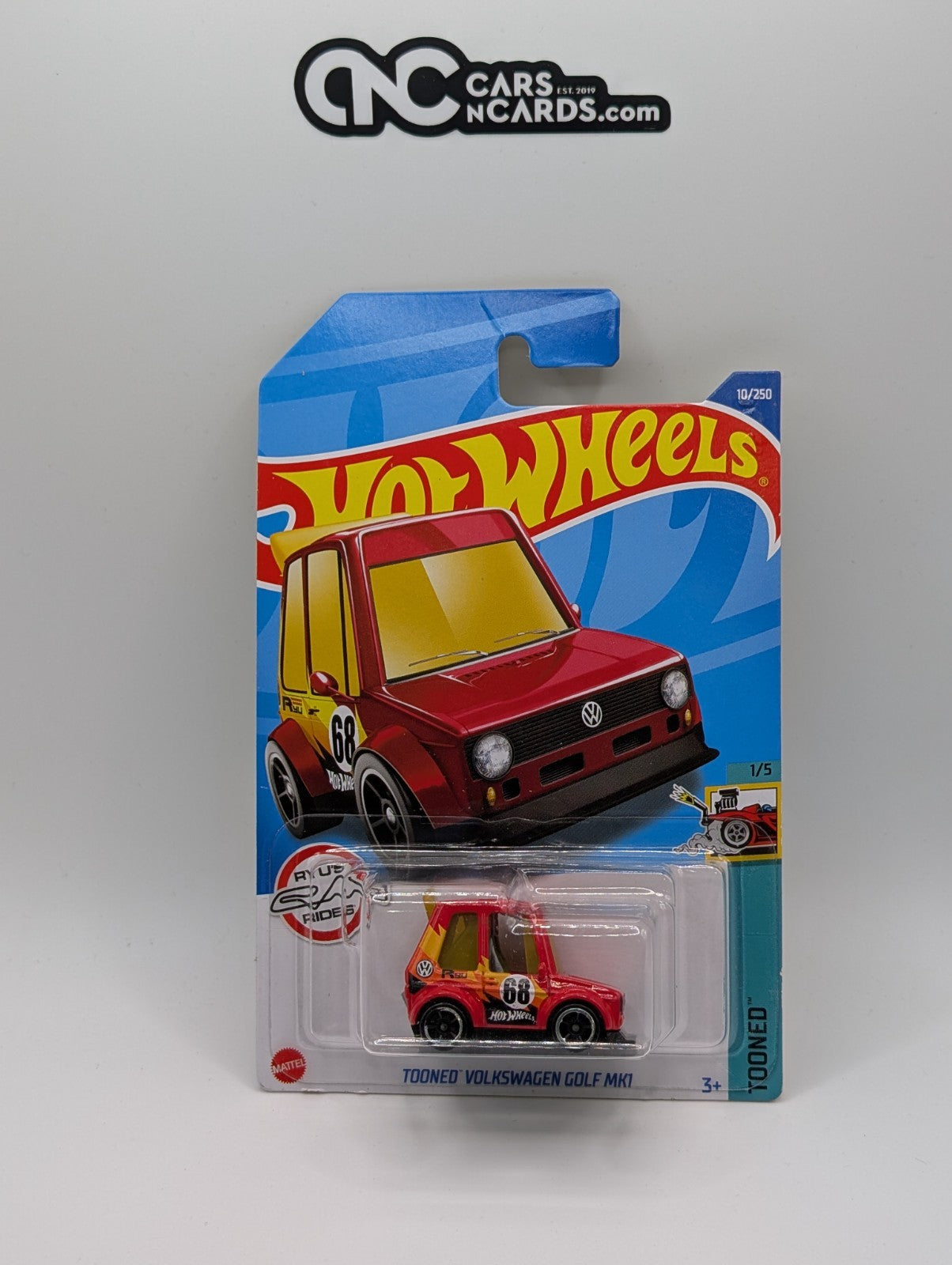 2022 Hot Wheels Tooned 1/5 Tooned Volkswagen Golf MK1 Red 10/250 (Hook Crease)