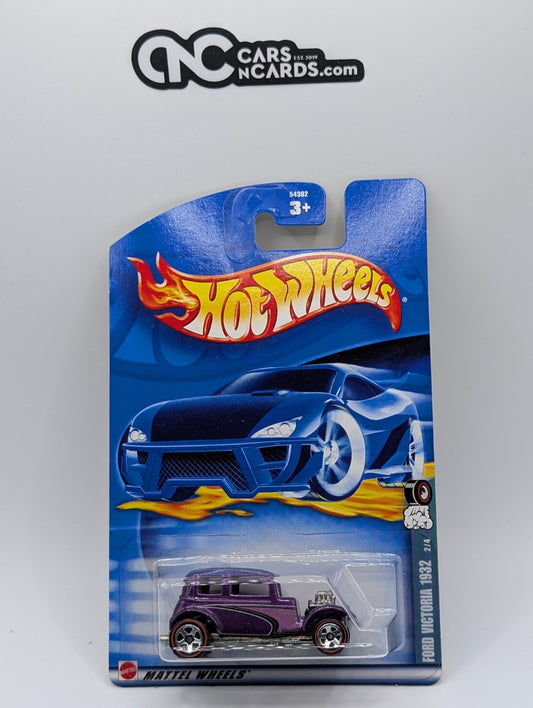 2002 Hot Wheels Red Lines 2/4 Ford Victoria 1932 Collector #104