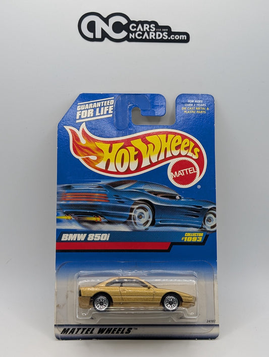 1999 Hot Wheels BMW 850i Gold Collector #1093 (Soft Corners)