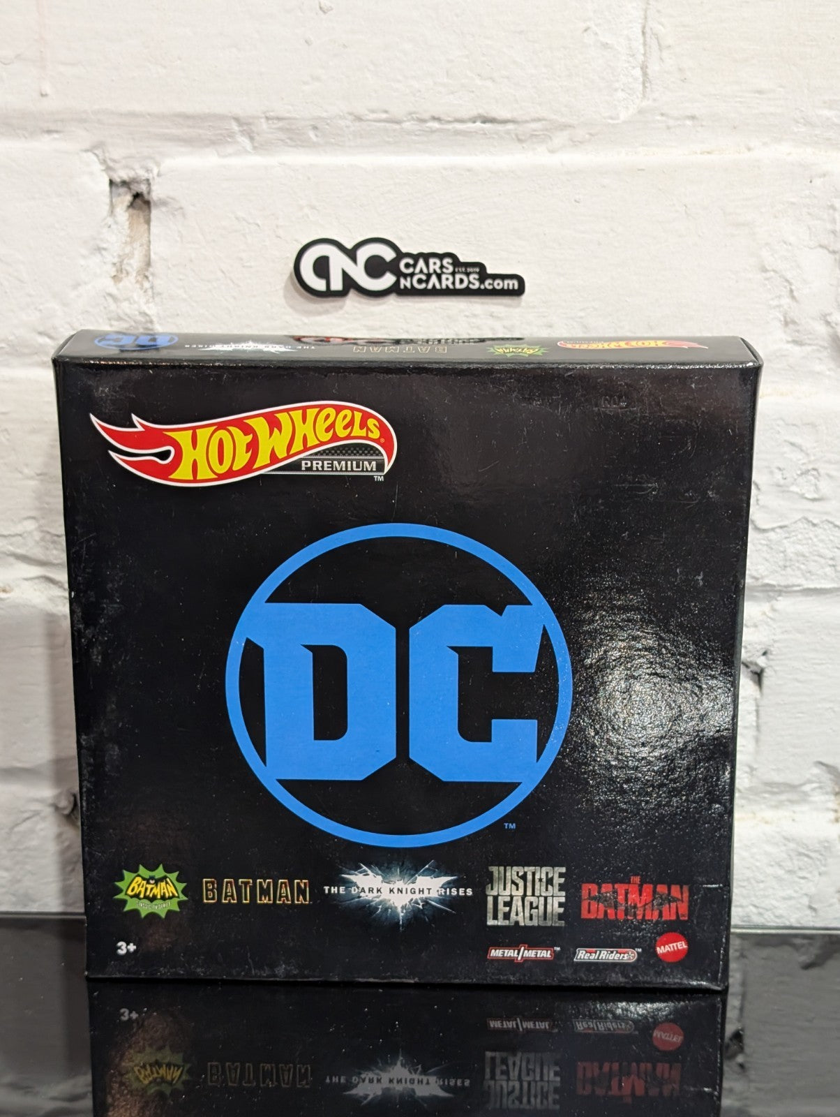 2022 Hot Wheels Premium Batmobile Batman Bundle 5 Pack Sealed GRM17