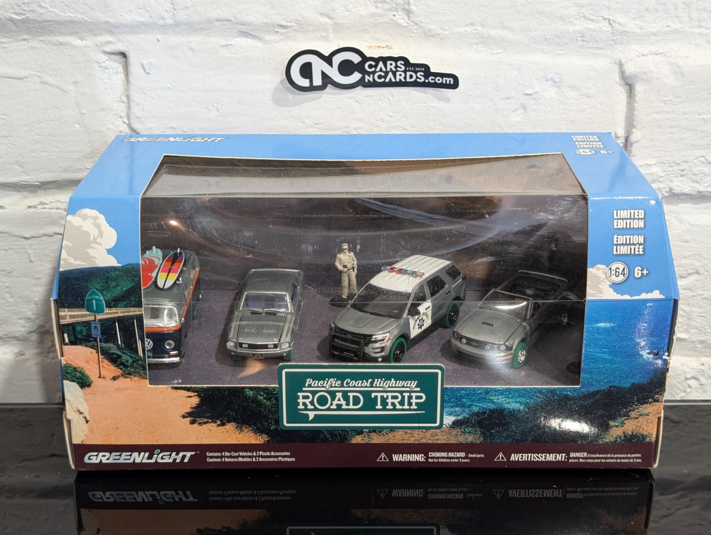 Greenlight Diorama Pacific Coast Highway Road Trip RAW CHASE (Soft Corners)