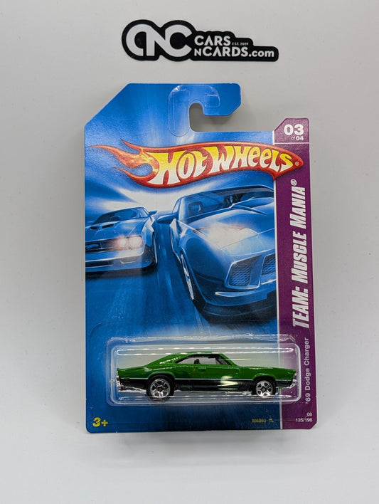 2008 Hot Wheels Muscle Mania 3/4 '69 Dodge Charger Green 135/196