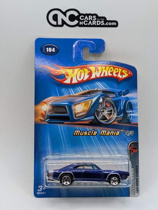 2005 Hot Wheels Muscle Mania 4/5 1969 Dodge Charger Purple #104