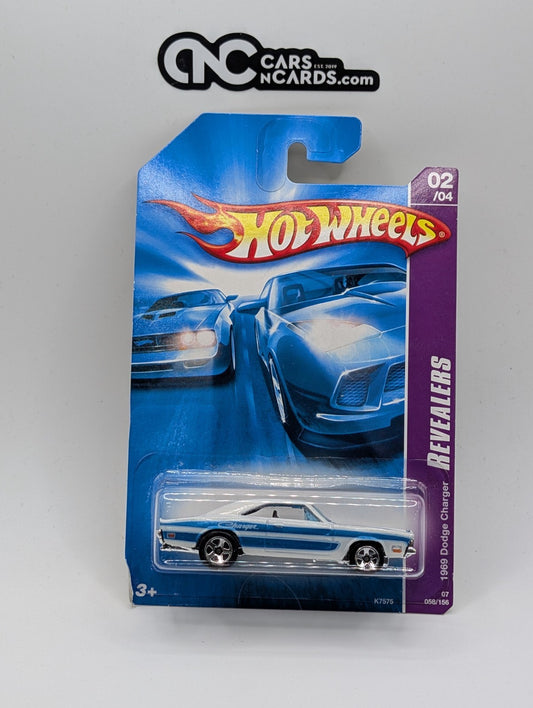 2007 Hot Wheels Engine Revealers 2/4 1969 Dodge Charger White (Card Damage)