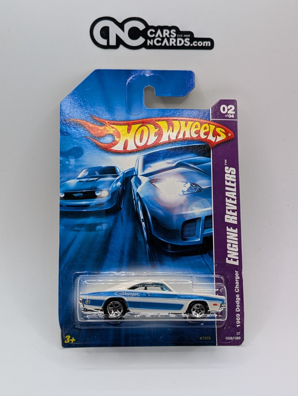 2007 Hot Wheels Engine Revealers 2/4 1969 Dodge Charger White (Card Damage)