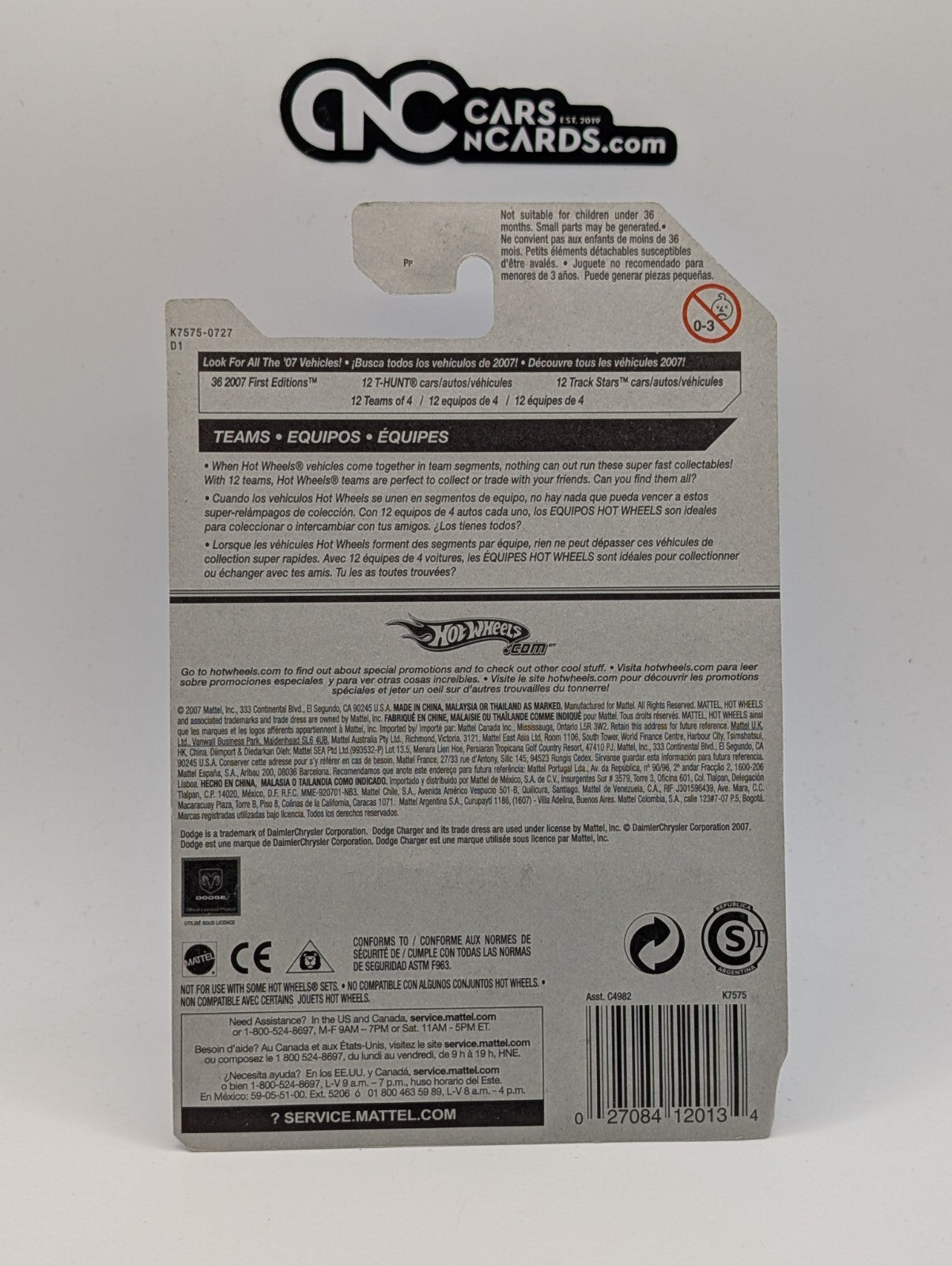 2007 Hot Wheels Engine Revealers 2/4 1969 Dodge Charger White (Card Damage)