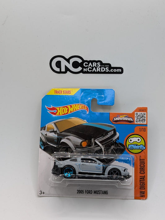 2016 Hot Wheels HW Digital Circuit 1/10 2005 Ford Mustang Gray Short Card