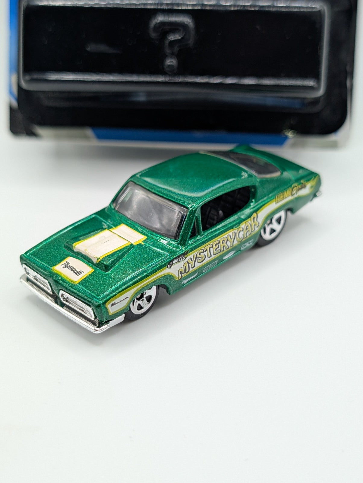 2010 Hot Wheels Mystery Cars 20/24 '68 HEMI Barracuda Green Loose R7489