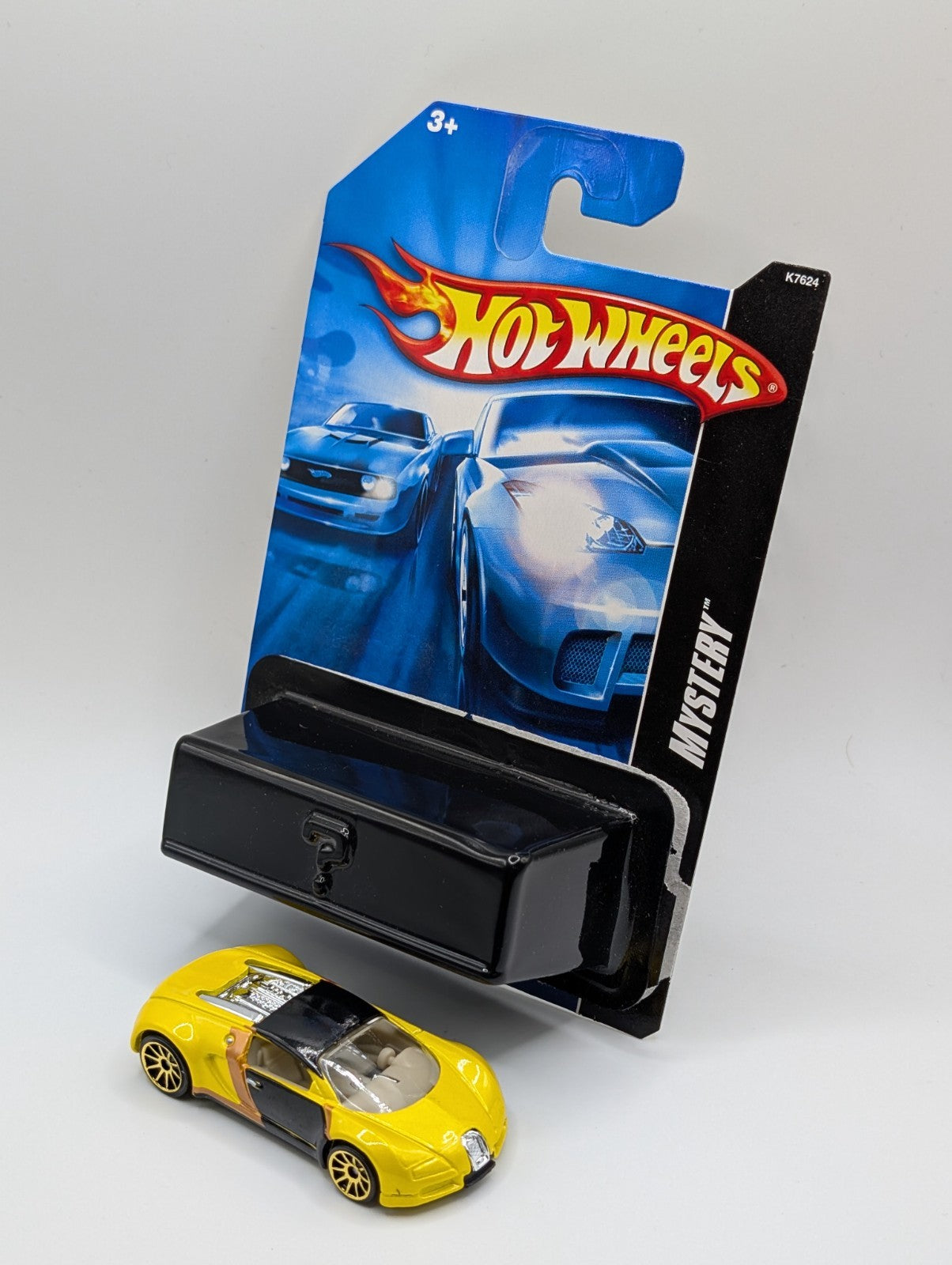 2007 Hot Wheels Mystery Cars 14/24 Bugatti Veyron Yellow Loose