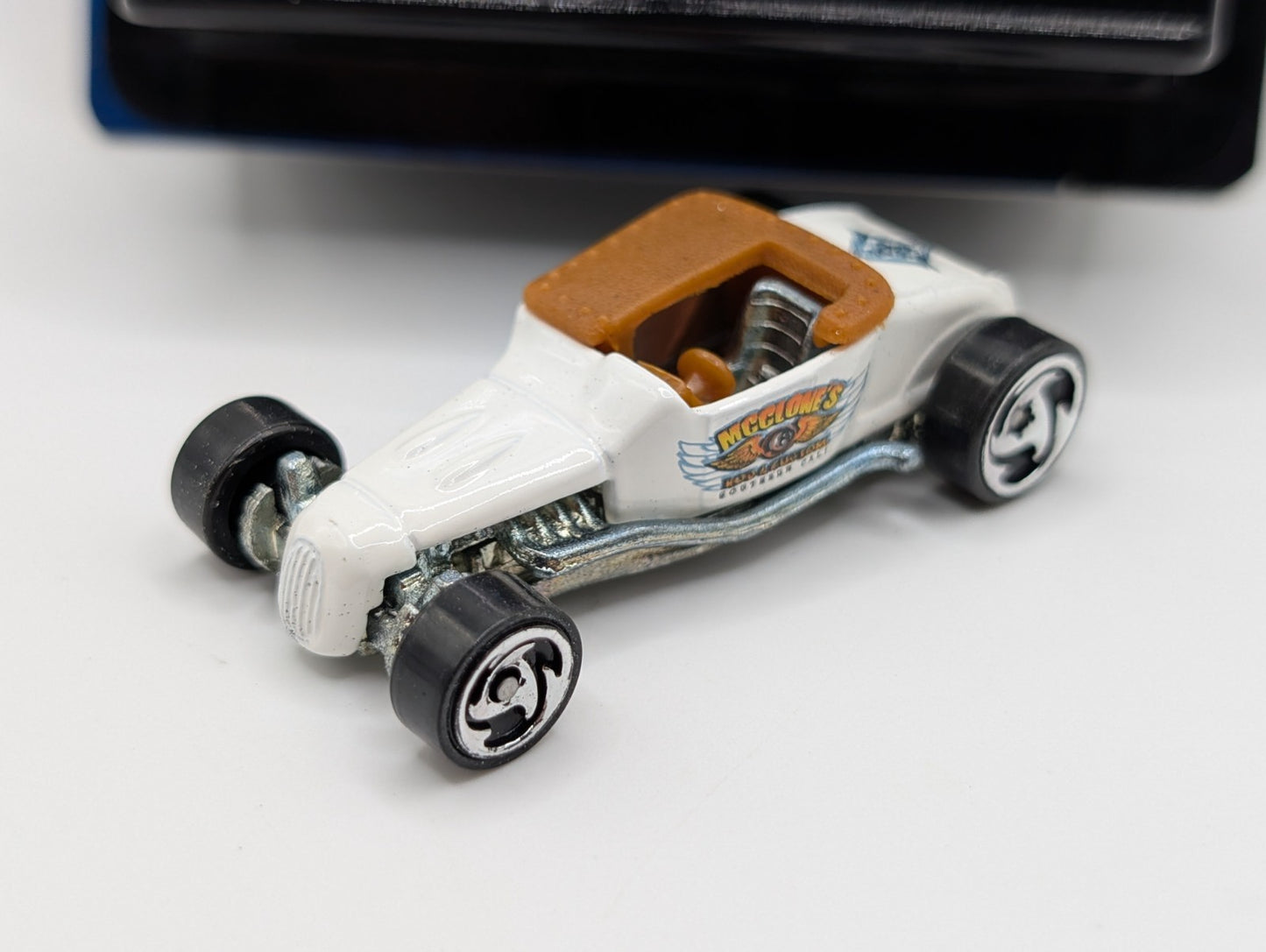 2007 Hot Wheels Mystery Cars 19/24 Track T White #175