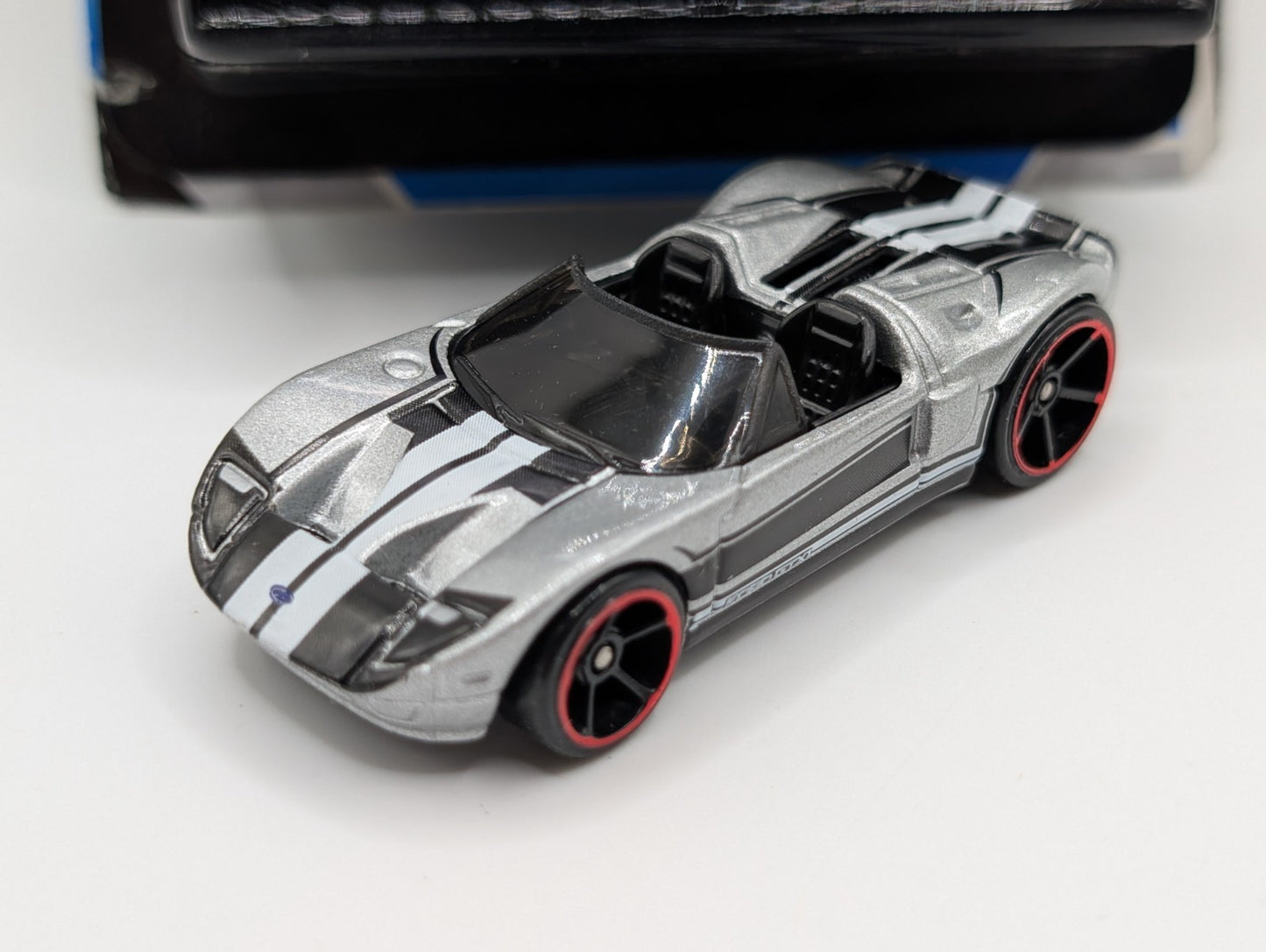 2009 Hot Wheels Mystery Cars 7/24 Ford GTX1 Silver Loose P2493