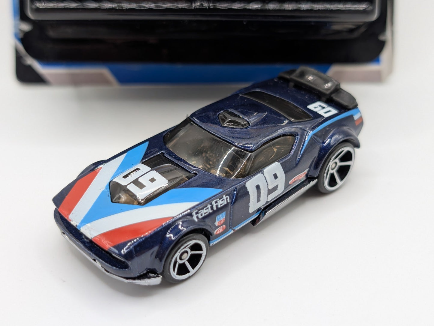 2009 Hot Wheels Mystery Cars 5/24 Fast Fish Blue Loose P2491