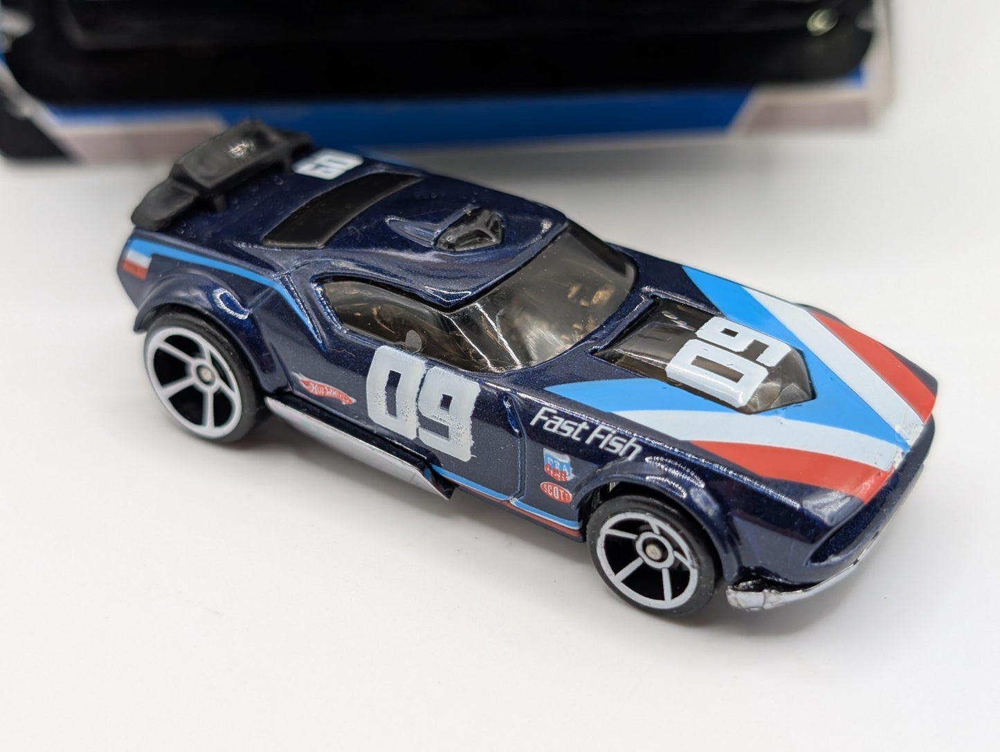 2009 Hot Wheels Mystery Cars 5/24 Fast Fish Blue Loose P2491