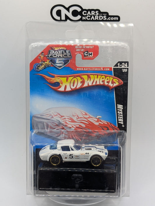 2009 Hot Wheels Mystery Cars 1/24 Corvette Grand Sport White Loose P2487