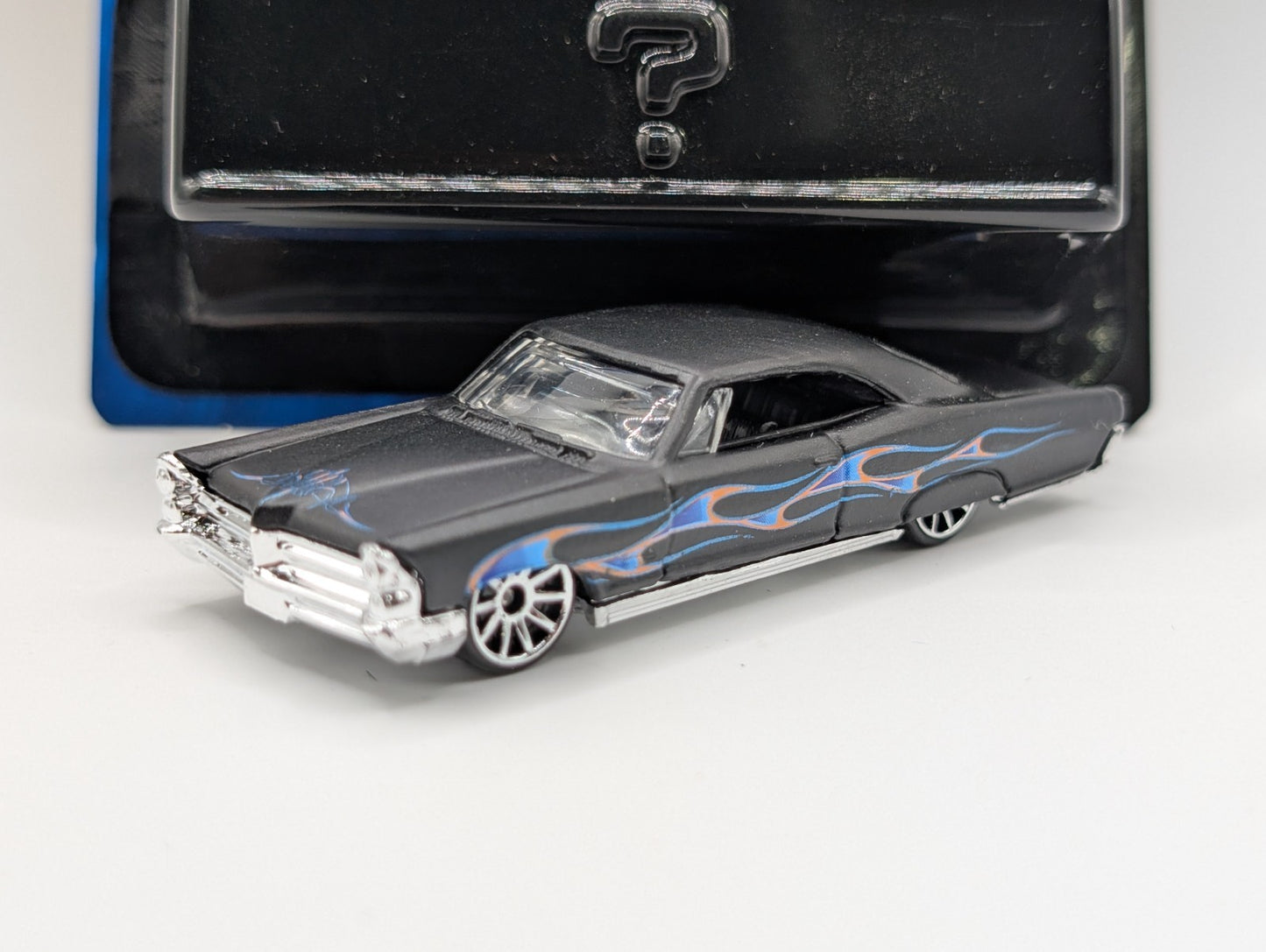 2007 Hot Wheels Mystery Cars 9/24 '65 Pontiac Bonneville Black Loose #165