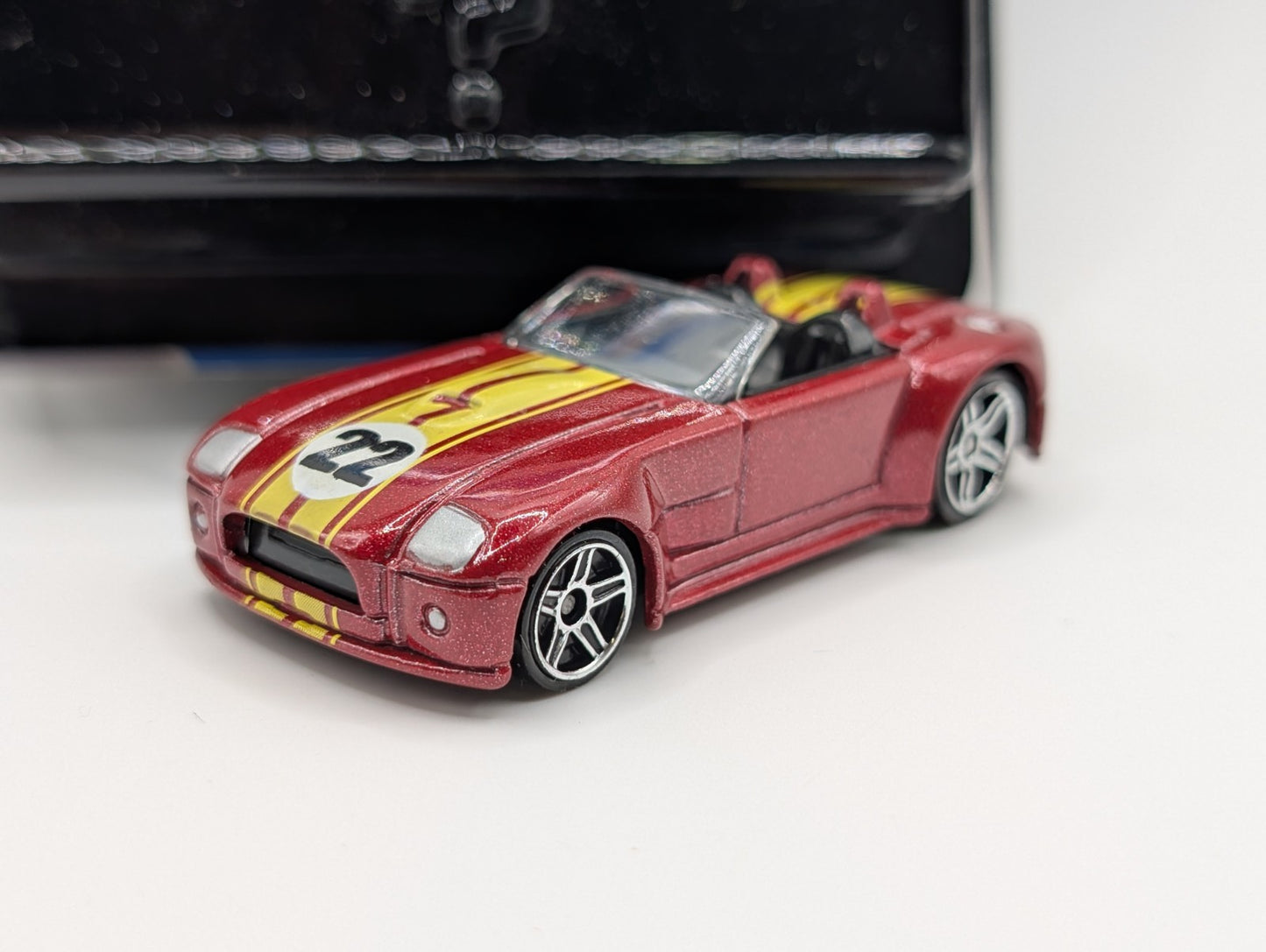 2009 Hot Wheels Mystery Cars 4/24 Ford Shelby Cobra Concept Red Loose P2490