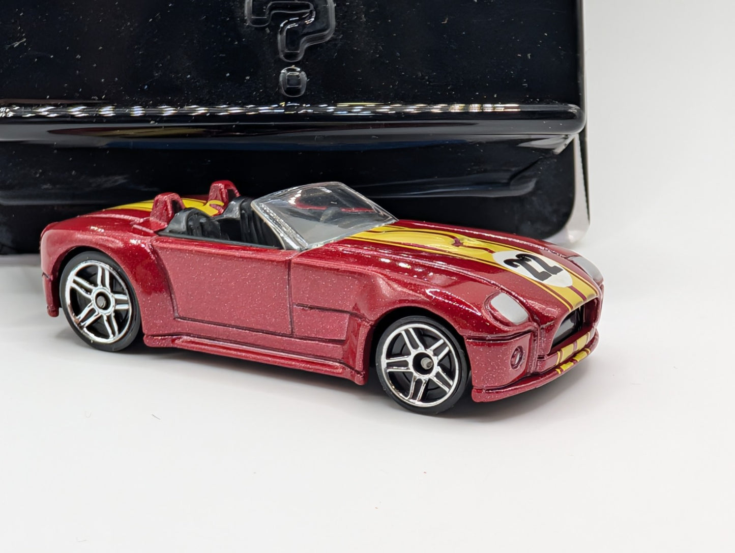 2009 Hot Wheels Mystery Cars 4/24 Ford Shelby Cobra Concept Red Loose P2490