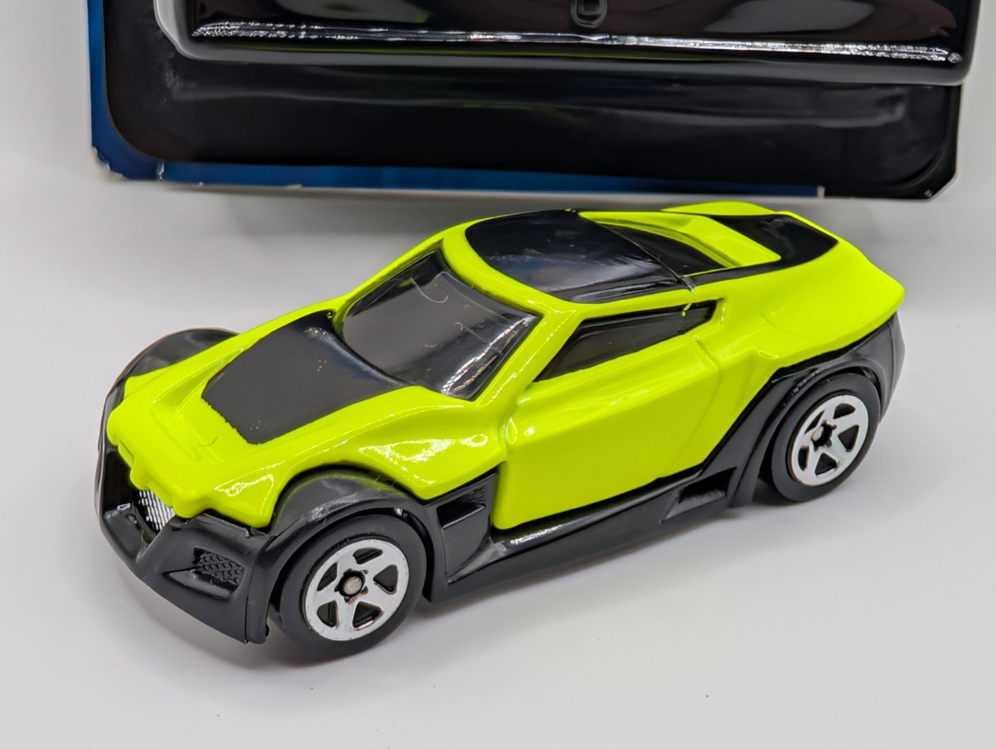 2007 Hot Wheels Mystery Cars 4/24 Symbolic Yellow Loose #160
