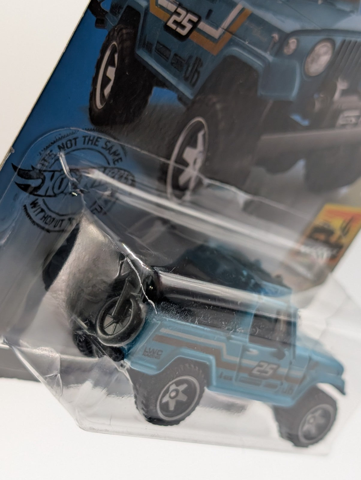 2020 Hot Wheels Baja Blazers 1/10 '67 Jeepster Commando Blue 71/250 (Damaged)