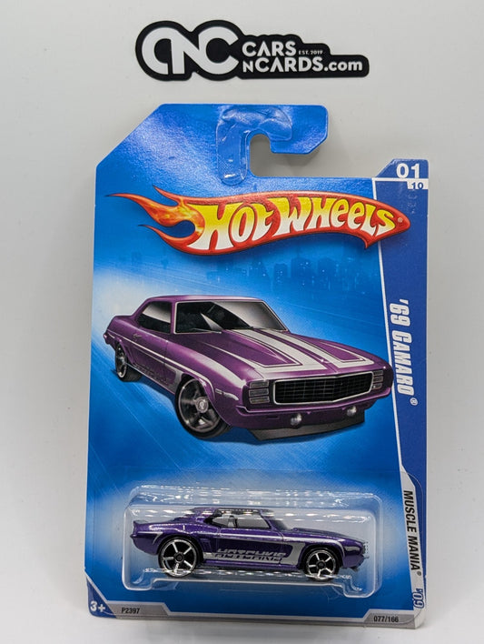 2009 Hot Wheels Muscle Mania 1/10 '69 Camaro Purple 77/166 (Card Damage)