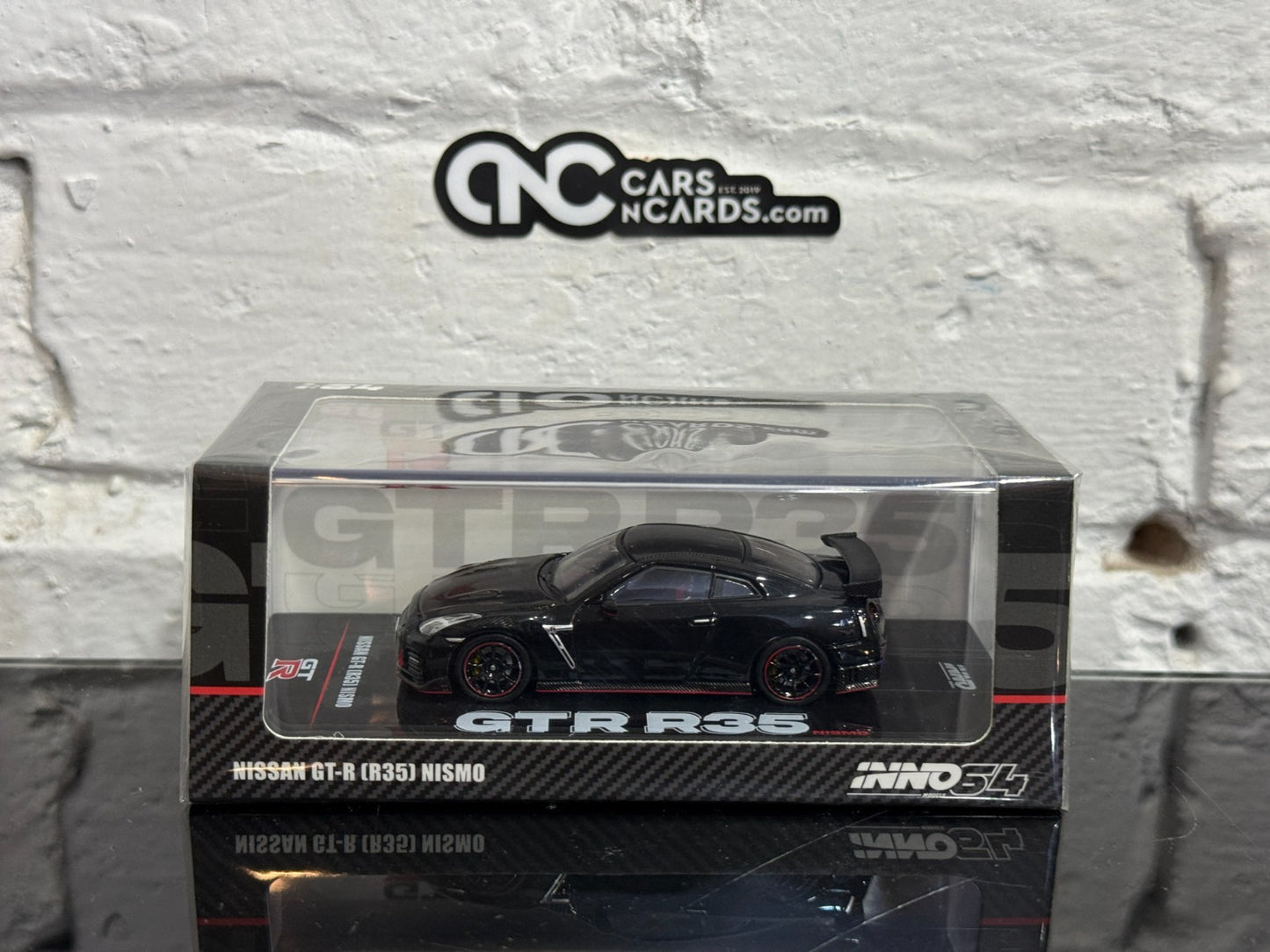 INNO64 1:64 NISSAN GT-R (R35) NISMO Black IN64-R35N-BLA