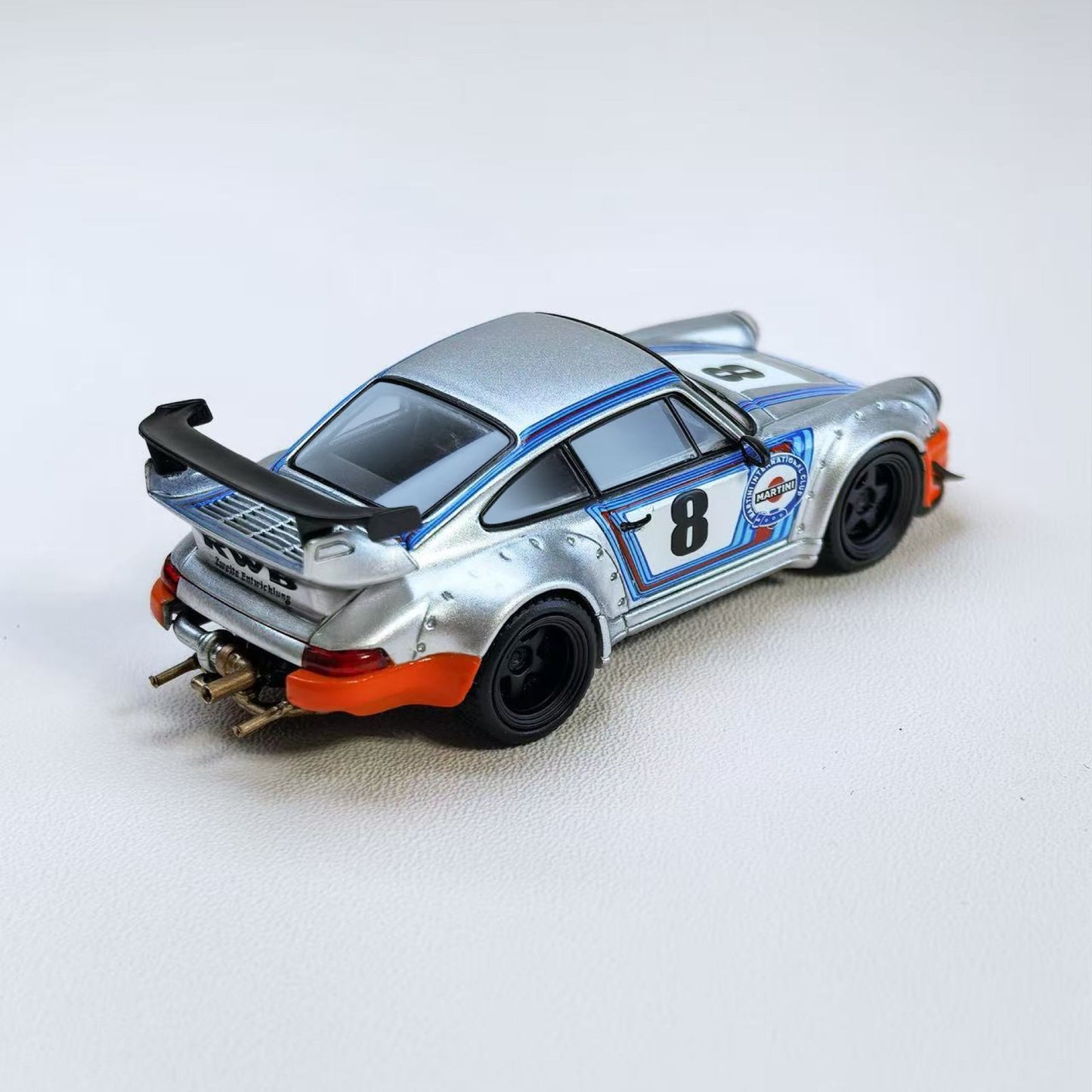 MODELMODEL 1:64 RWB 964 Ichiban Boshi #8 MM64-RWB964-001