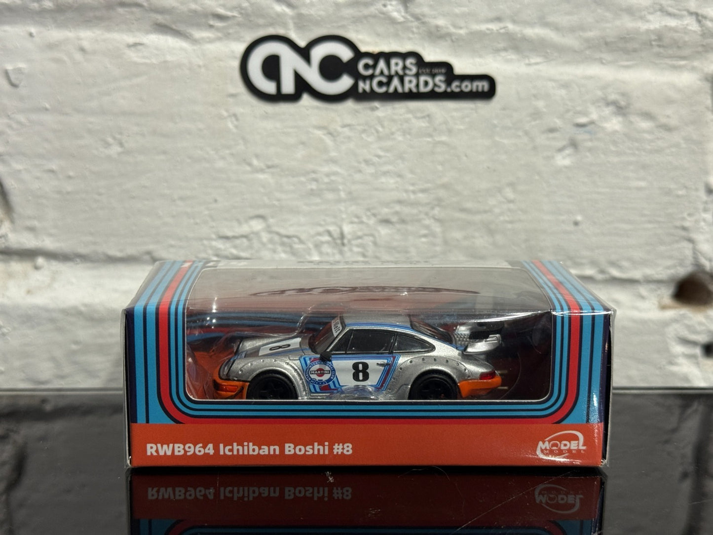 MODELMODEL 1:64 RWB 964 Ichiban Boshi #8 MM64-RWB964-001