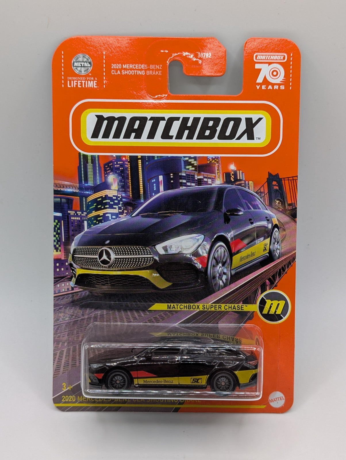 2023 Matchbox Super Chase 2020 Mercedes-Benz CLA Shooting Brake With Protector