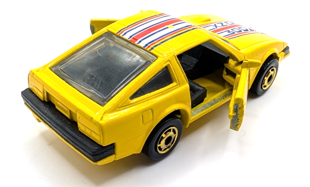 1987 Hot Wheels Nissan 300ZX Yellow Opening Doors LOOSE