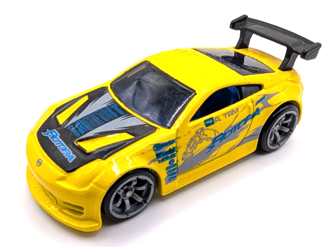 2006 Hot Wheels First Editions Nissan 350z Yellow LOOSE
