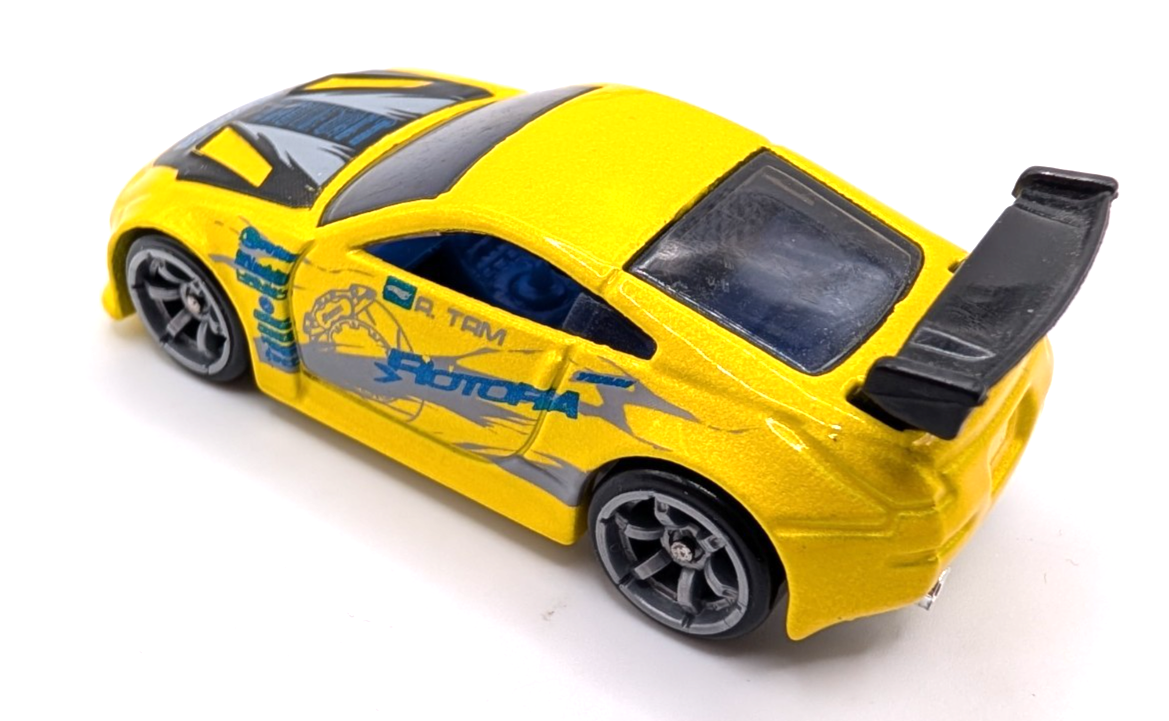 2006 Hot Wheels First Editions Nissan 350z Yellow LOOSE