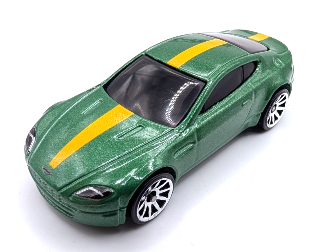 Hot Wheels 5 Pack Exclusive Exotics Aston Martin V8 Vantage LOOSE