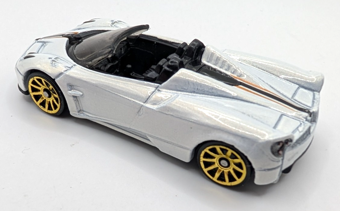 2023 Hot Wheels HW Roadsters '17 Pagani Huayra Roadster White LOOSE