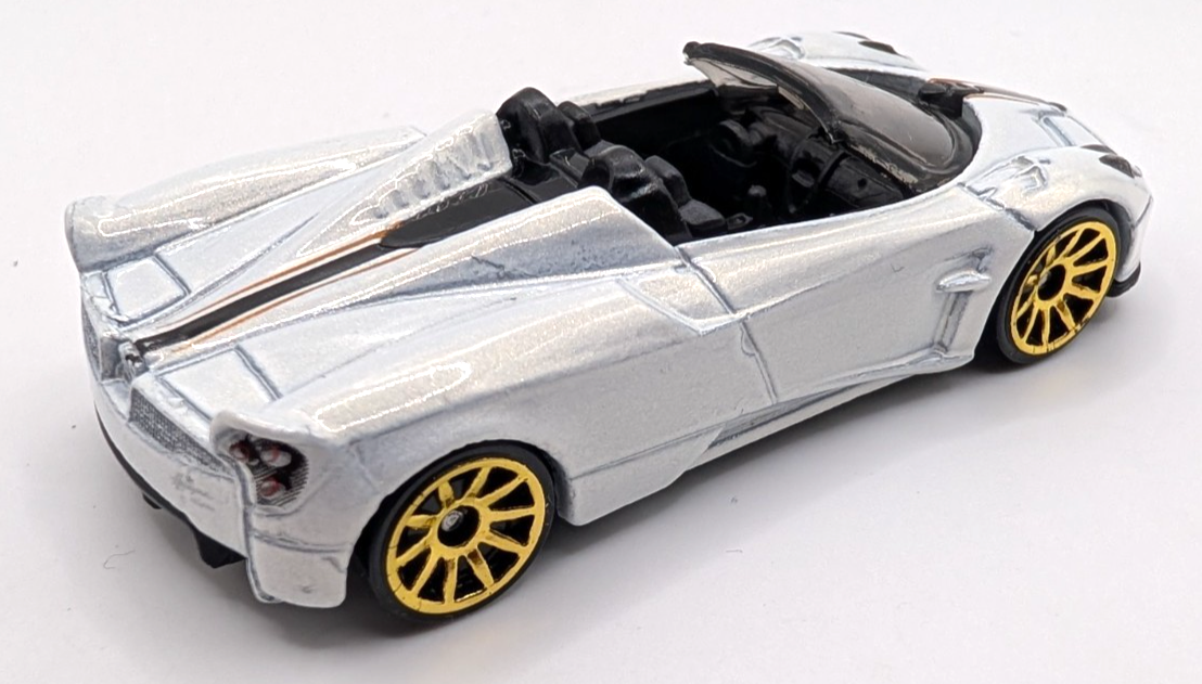 2023 Hot Wheels HW Roadsters '17 Pagani Huayra Roadster White LOOSE