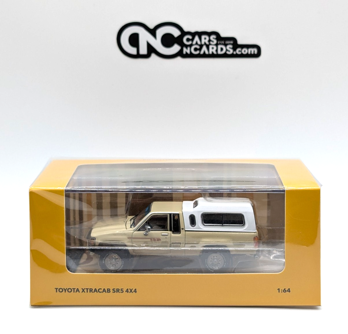 GCD x DiecastTalk 1/64 Toyota XtraCab SR5 4x4 Pickup Truck Beige