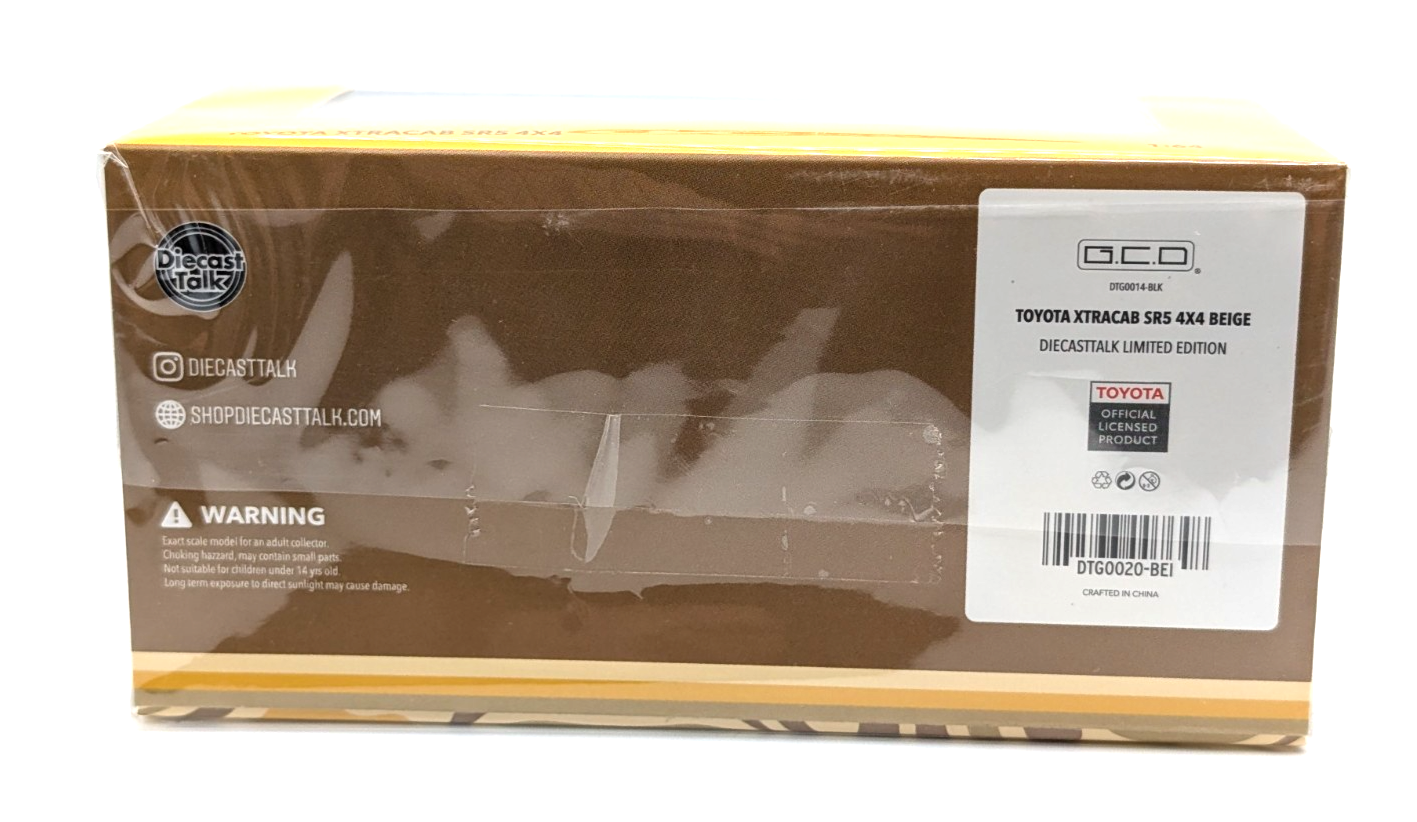 GCD x DiecastTalk 1/64 Toyota XtraCab SR5 4x4 Pickup Truck Beige