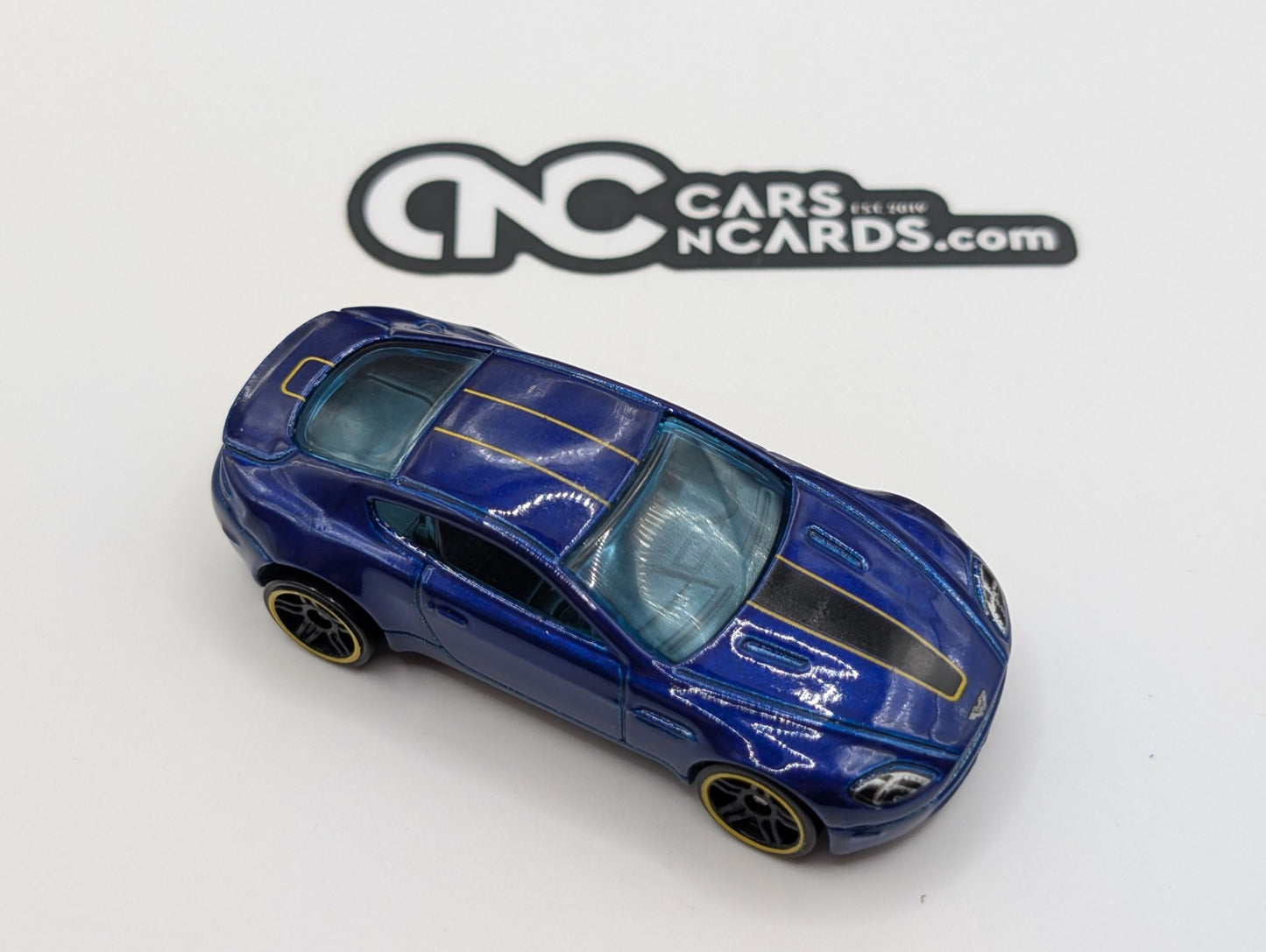 2019 Hot Wheels 5 Pack Exclusive Aston Martin V8 Vantage Blue LOOSE