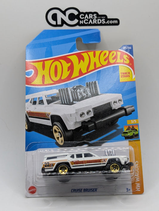 Hot Wheels HW Wagons 3/5 Cruise Bruiser White 201/250 (Soft Corners)