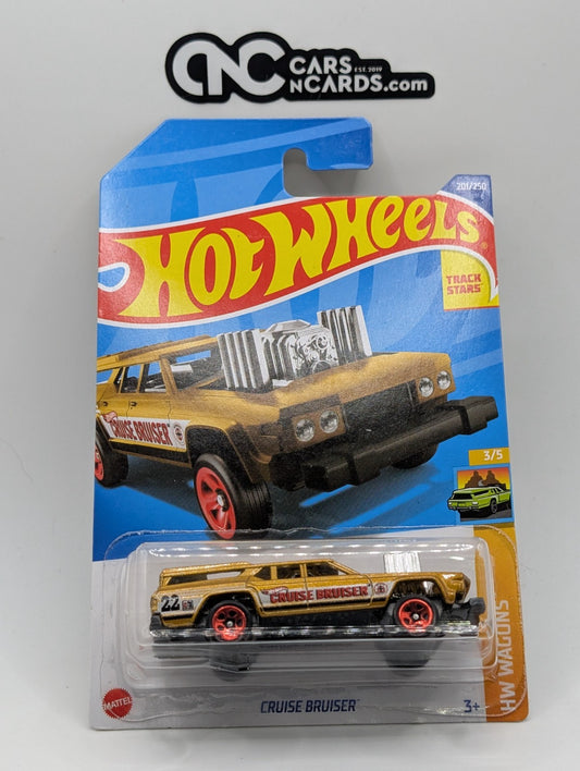 Hot Wheels HW Wagons 3/5 Cruise Bruiser Gold 201/250 (Soft Corners)