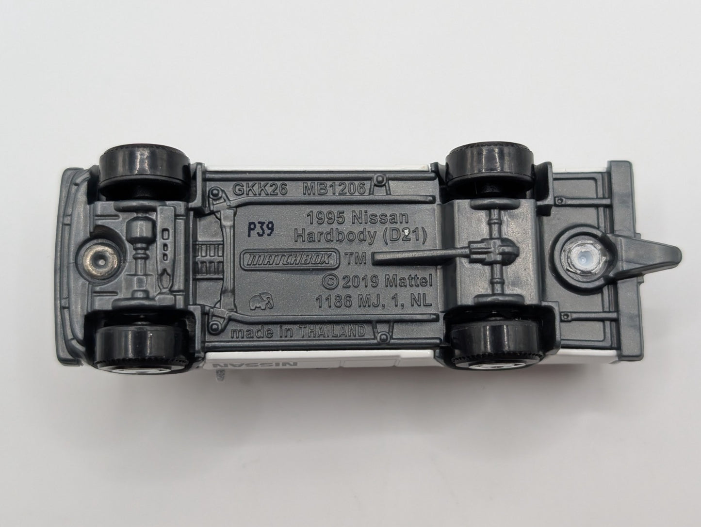 Matchbox 1995 Nissan Hardbody White LOOSE
